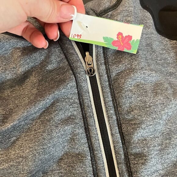 🪩Lululemon 1/4 zip up reversible long sleeve 1093​ - Picture 2 of 6
